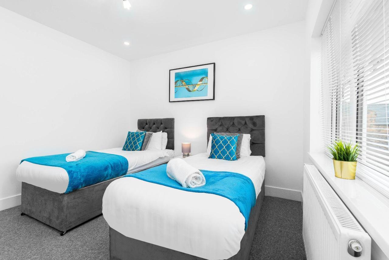 5 Bedroom House - 10 Guests - Multiple Off Street Parking - Garden - Smart Tv - Wifi - Contractors - Families - Groups Birmingham Exterior photo